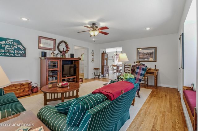 1120 DANFORTH DRIVE, Columbia, MO 65201