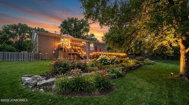 1120 DANFORTH DRIVE, Columbia, MO 65201