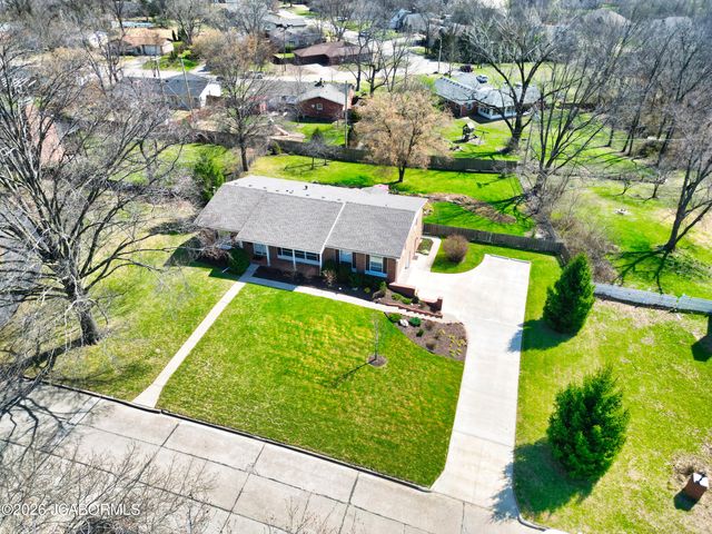 1120 DANFORTH DRIVE, Columbia, MO 65201