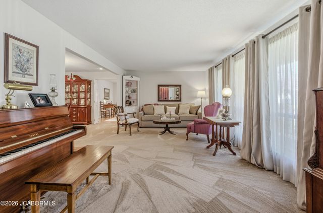 1120 DANFORTH DRIVE, Columbia, MO 65201