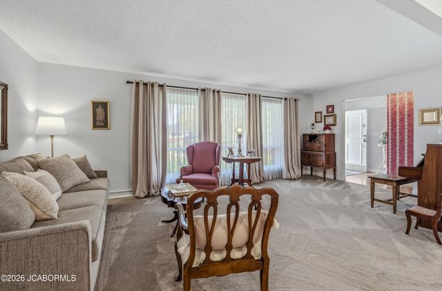 1120 DANFORTH DRIVE, Columbia, MO 65201