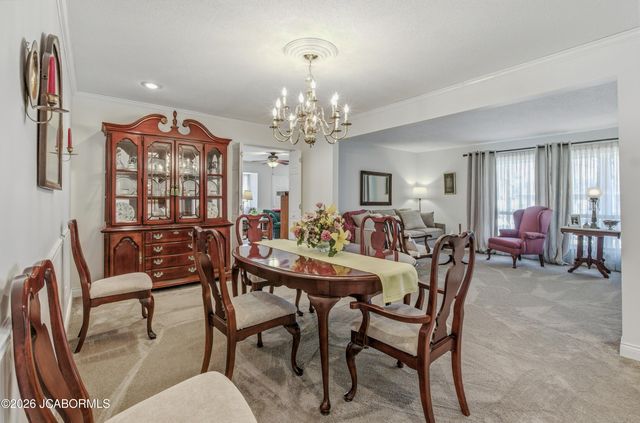 1120 DANFORTH DRIVE, Columbia, MO 65201