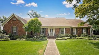 2439 MACKINNON DR, Memphis, TN 38119