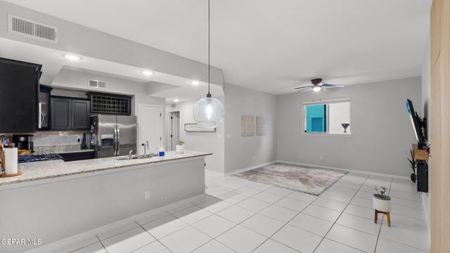 803 HC Gilbert Minjares Drive B, Socorro, TX 79927