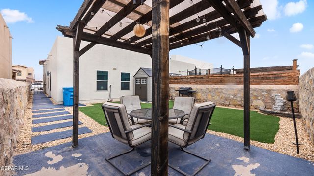 803 HC Gilbert Minjares Drive B, Socorro, TX 79927