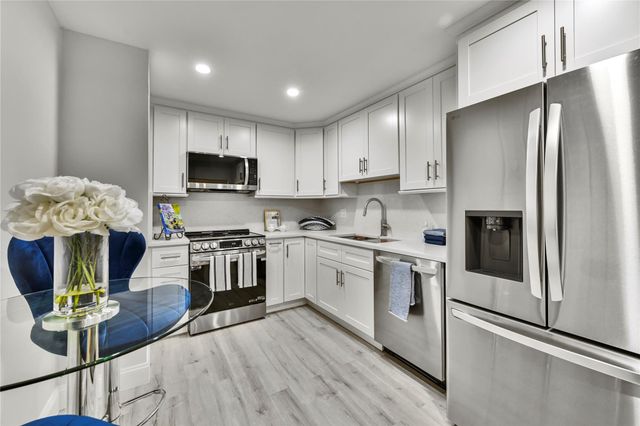 1084 NW 83rd Ave B-63, Fort Lauderdale, FL 33322