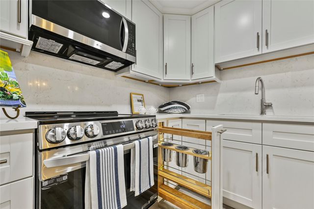 1084 NW 83rd Ave B-63, Fort Lauderdale, FL 33322