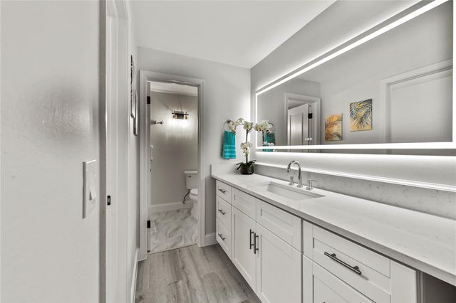 1084 NW 83rd Ave B-63, Fort Lauderdale, FL 33322