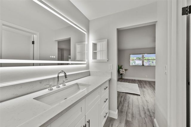 1084 NW 83rd Ave B-63, Fort Lauderdale, FL 33322