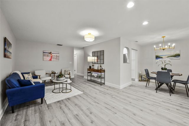 1084 NW 83rd Ave B-63, Fort Lauderdale, FL 33322