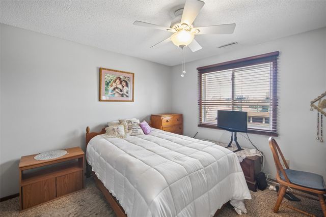 4801 Woodland Avenue 3, West Des Moines, IA 50266