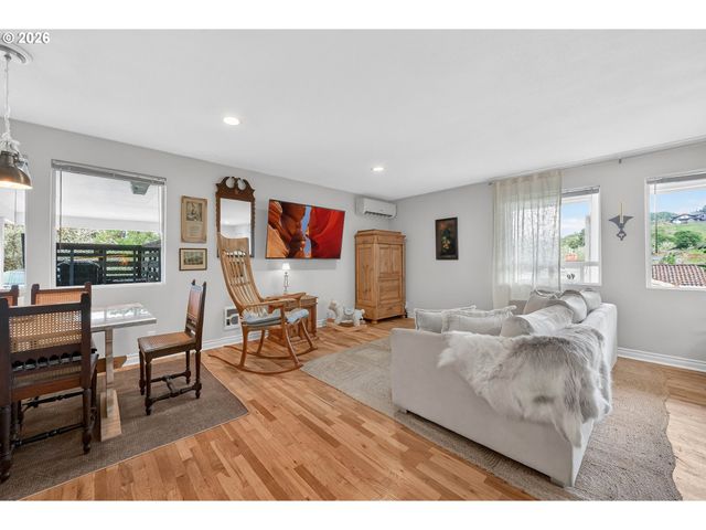 2153 Se OHIO Ave, Roseburg, OR 97470