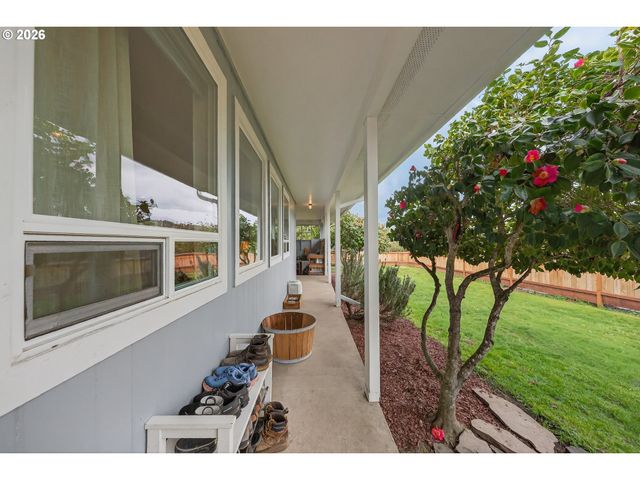 2153 Se OHIO Ave, Roseburg, OR 97470