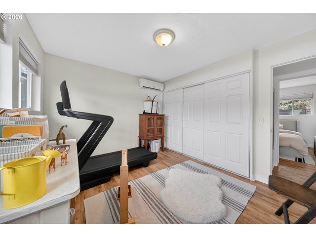 2153 Se OHIO Ave, Roseburg, OR 97470