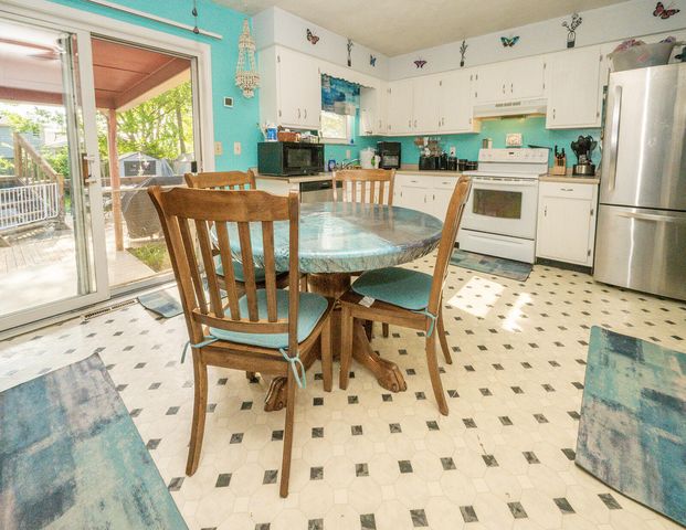 689 Skyline Drive, Florence, KY 41042