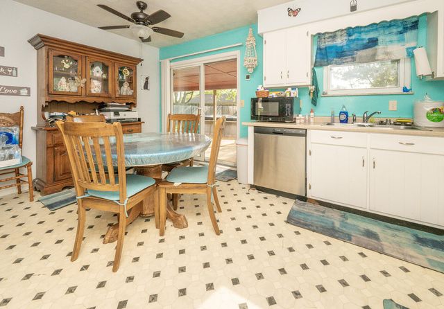 689 Skyline Drive, Florence, KY 41042
