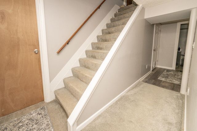 689 Skyline Drive, Florence, KY 41042