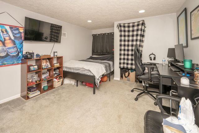 689 Skyline Drive, Florence, KY 41042