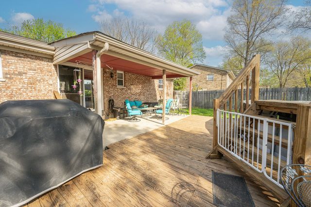 689 Skyline Drive, Florence, KY 41042