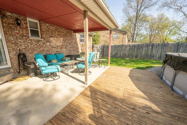 689 Skyline Drive, Florence, KY 41042