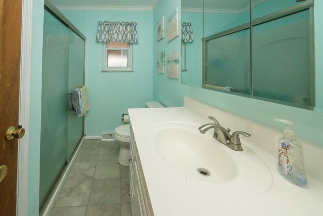 689 Skyline Drive, Florence, KY 41042