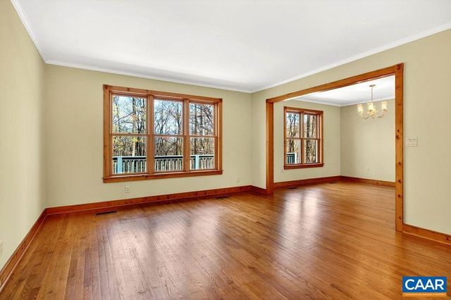 472 HORSESHOE MOUNTAIN RD, Roseland, VA 22967