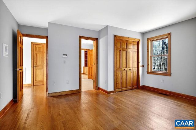 472 HORSESHOE MOUNTAIN RD, Roseland, VA 22967