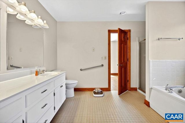 472 HORSESHOE MOUNTAIN RD, Roseland, VA 22967