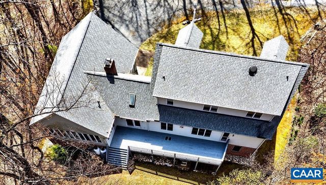 472 HORSESHOE MOUNTAIN RD, Roseland, VA 22967