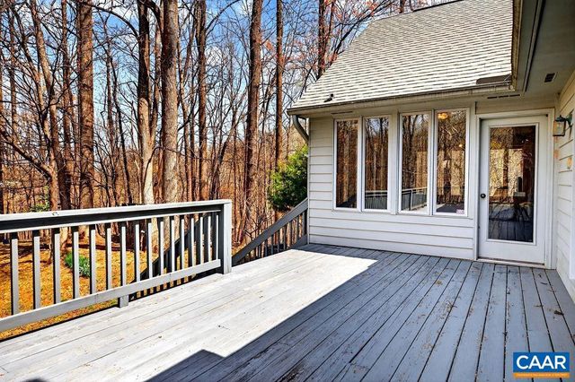 472 HORSESHOE MOUNTAIN RD, Roseland, VA 22967