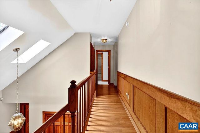 472 HORSESHOE MOUNTAIN RD, Roseland, VA 22967