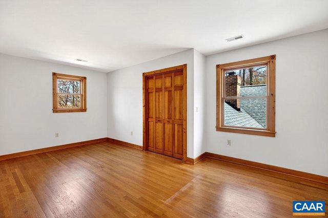 472 HORSESHOE MOUNTAIN RD, Roseland, VA 22967