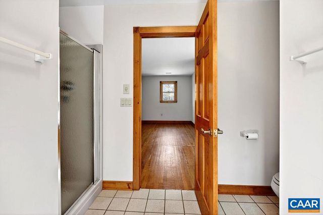 472 HORSESHOE MOUNTAIN RD, Roseland, VA 22967