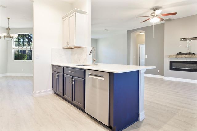 2560 TALL MAPLE LOOP, Ocoee, FL 34761