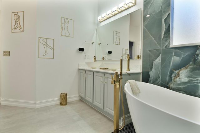 2560 TALL MAPLE LOOP, Ocoee, FL 34761