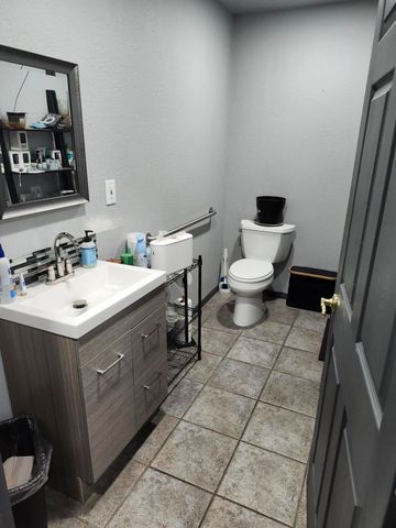 608 CHAMA Street NE, Albuquerque, NM 87108