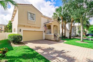 7546 NW 18th Dr, Pembroke Pines, FL 33024