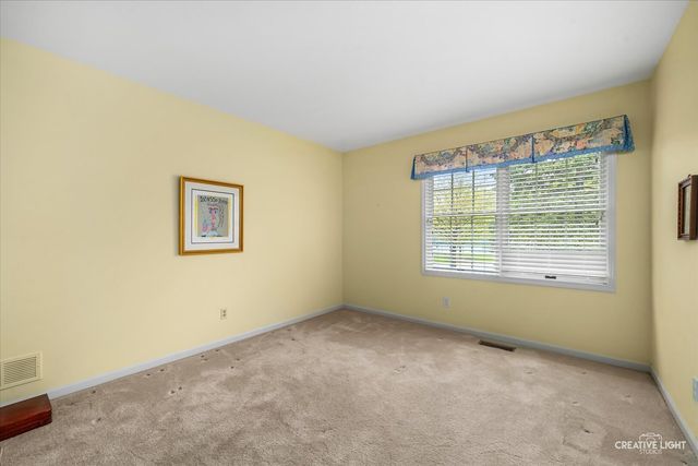 1 Glengarry Lane, Sugar Grove, IL 60554