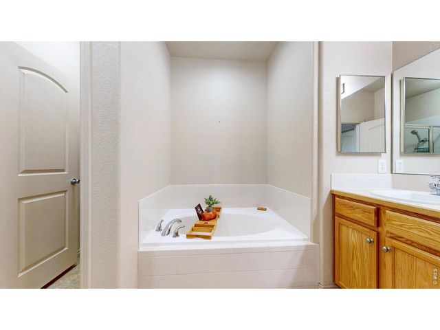4672 W 20th St Rd 4-413, Greeley, CO 80634