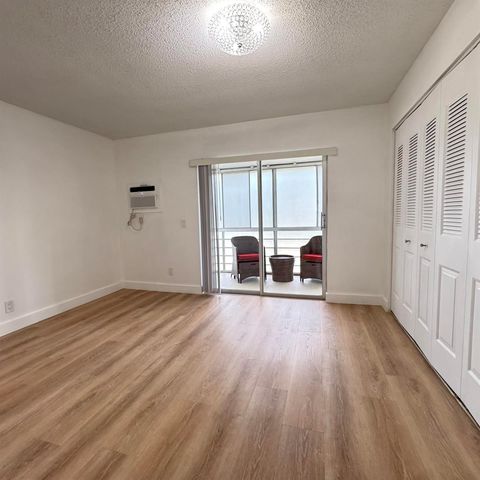 150 Windsor G, West Palm Beach, FL 33417