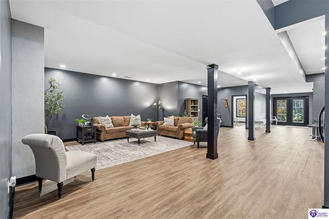 56 Still Meadow Ct, Elizabethtown, KY 42701