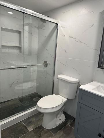 210 172nd St 542, Sunny Isles Beach, FL 33160