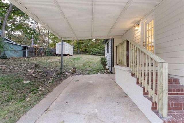 6048 BLACKHAWK Trail, Mableton, GA 30126