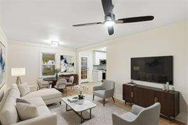 6048 BLACKHAWK Trail, Mableton, GA 30126