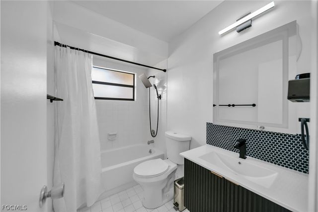 4126 SE 1st CT, Cape Coral, FL 33904