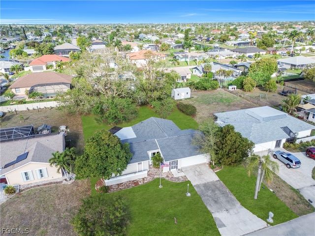 4126 SE 1st CT, Cape Coral, FL 33904