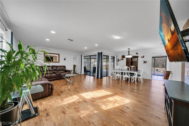 4126 SE 1st CT, Cape Coral, FL 33904