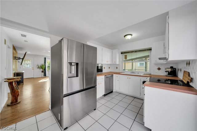 4126 SE 1st CT, Cape Coral, FL 33904