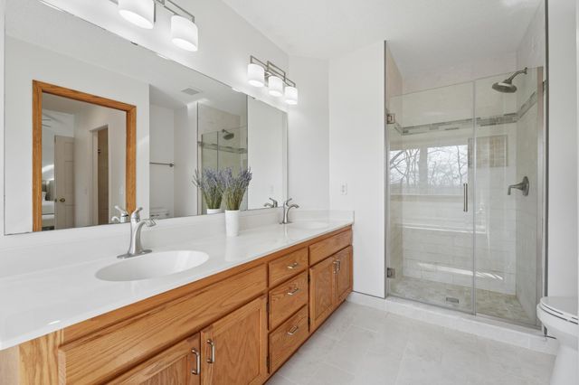 890 Fernbrook Lane N, Plymouth, MN 55447