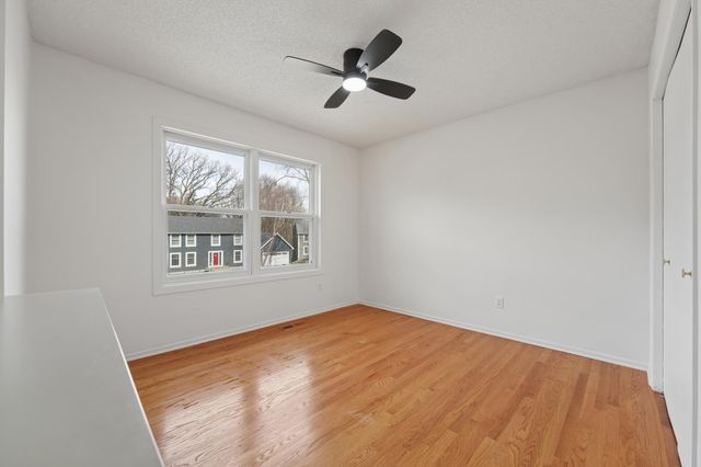 890 Fernbrook Lane N, Plymouth, MN 55447